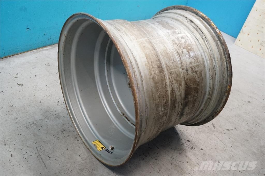  32 DW27AX32 Tyres, wheels and rims