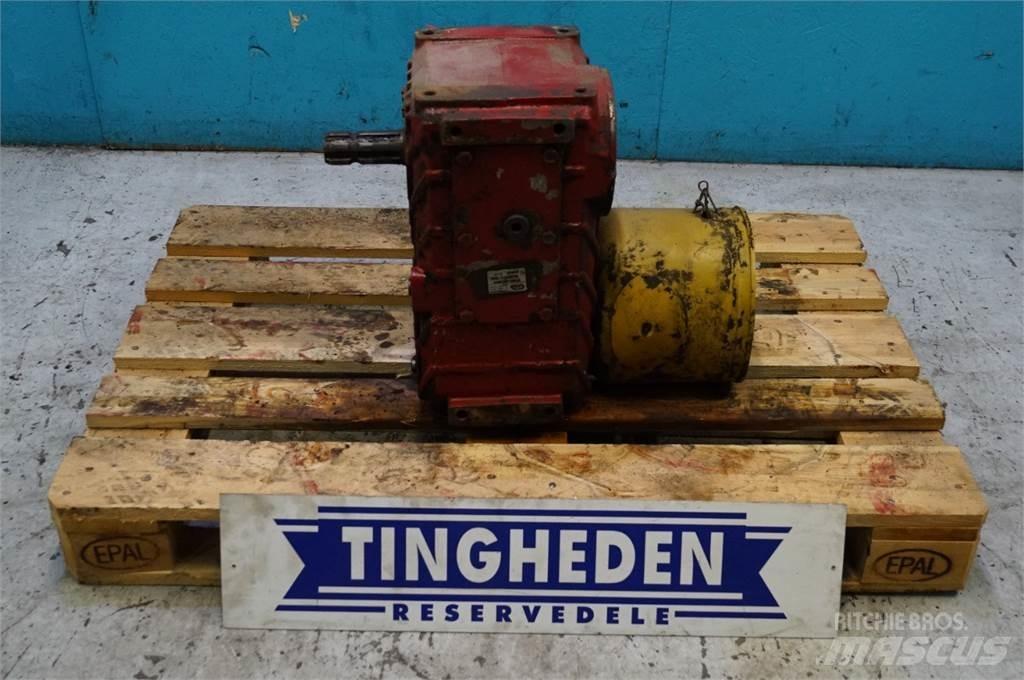 BvL Fodervogn Feed mixer