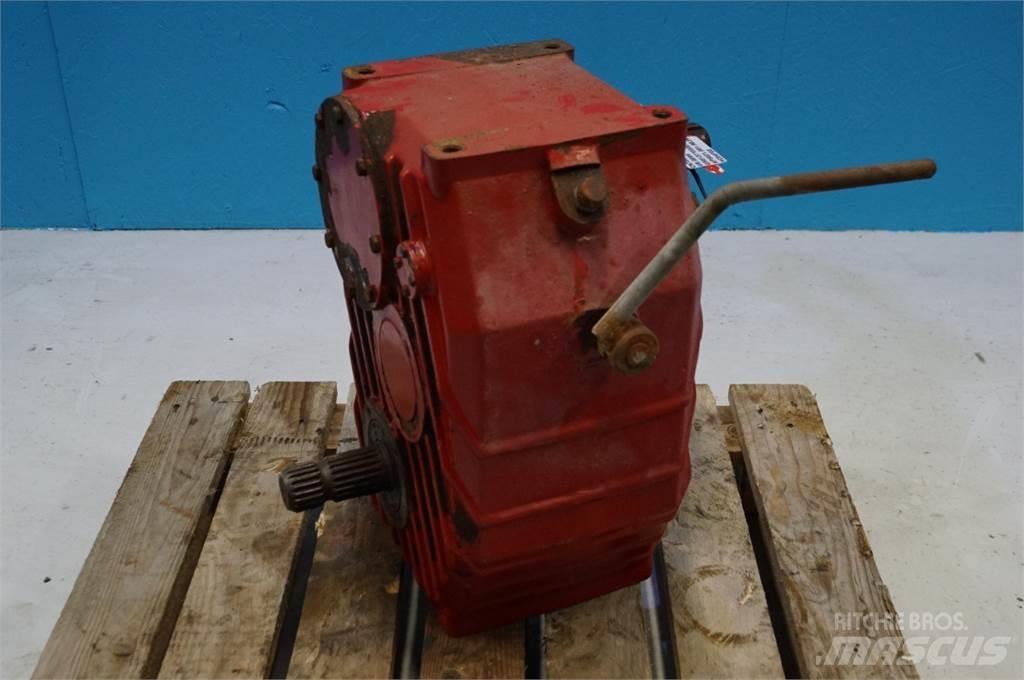 BvL Fodervogn Feed mixer