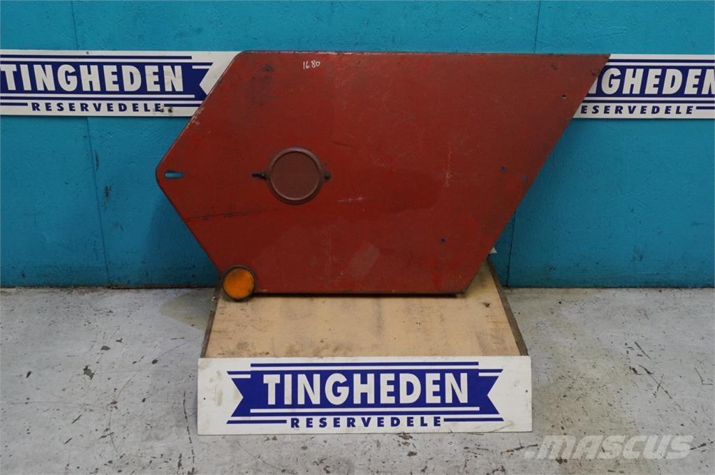 CASE 1680 Farm machinery