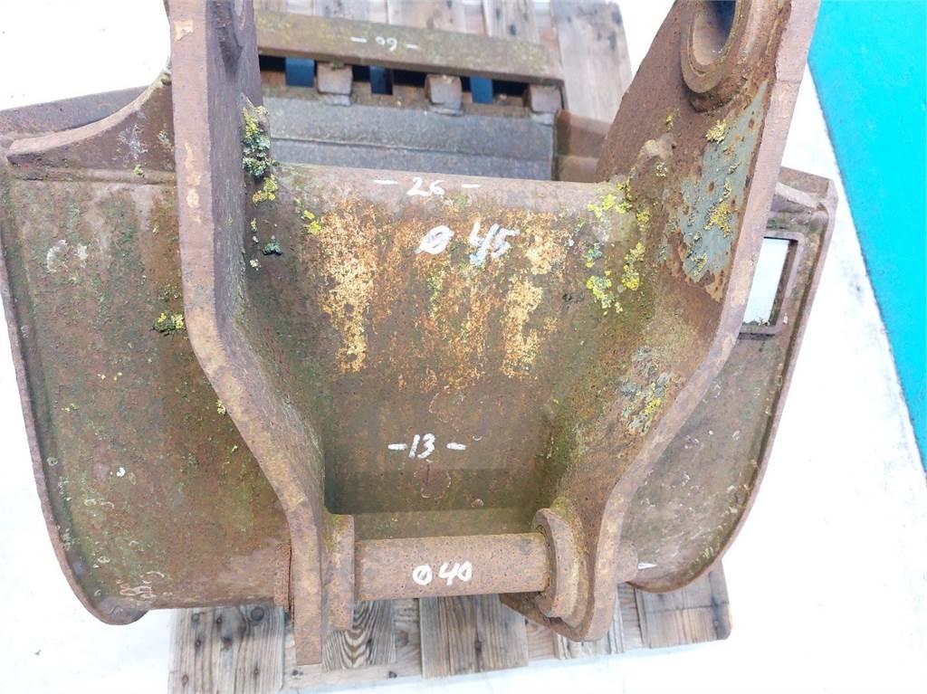 CASE 580 Buckets