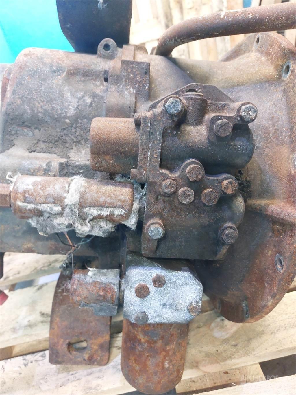 CASE 580 SLE Transmission