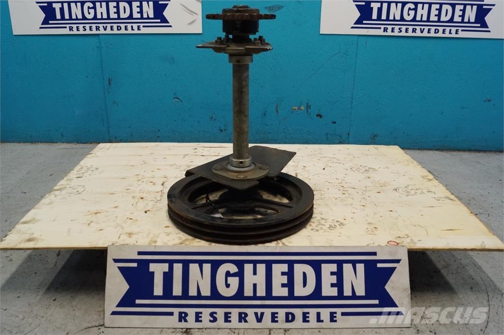 CASE 8010 Farm machinery