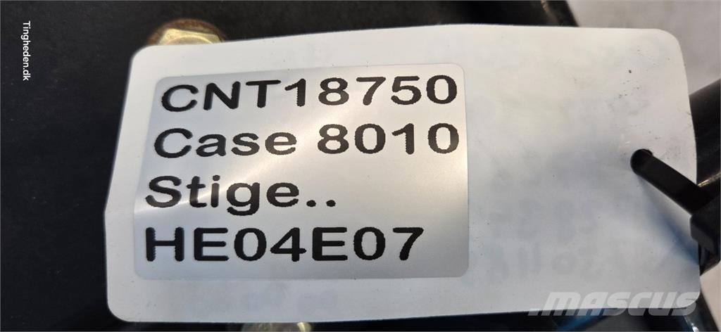 CASE 8010 Farm machinery