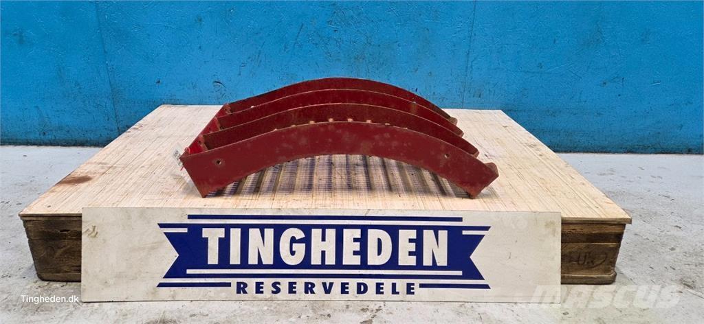 CASE 9010 Combine harvester accessories