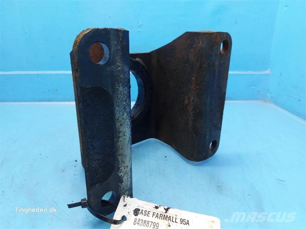 CASE Farmall 95A Cabins and interior