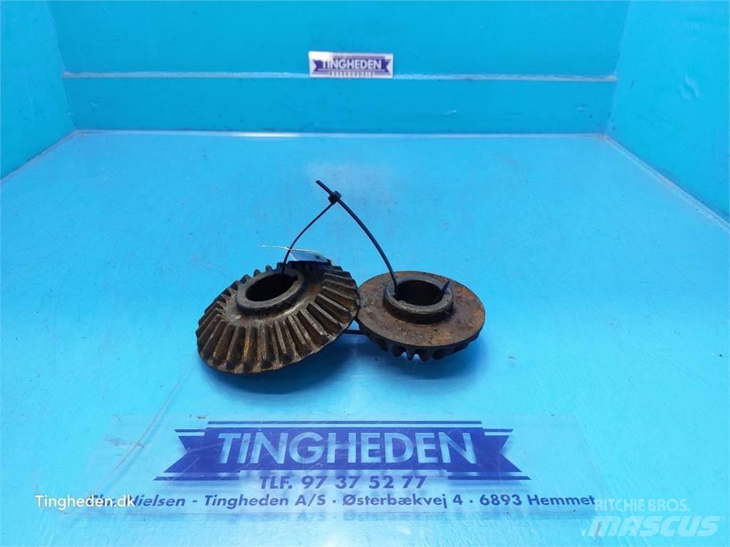 Case IH 1460 Combine harvester accessories
