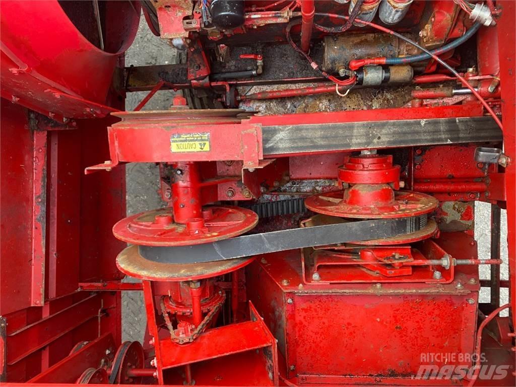 Case IH 1620 Combine harvesters