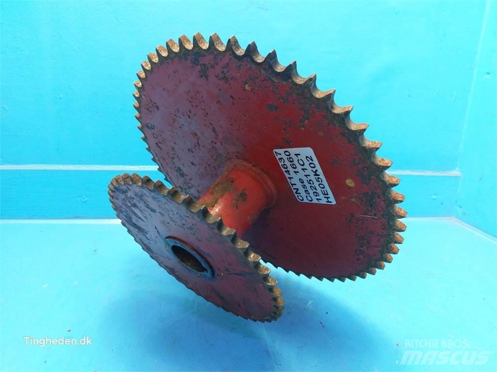 Case IH 1660 Combine harvester accessories