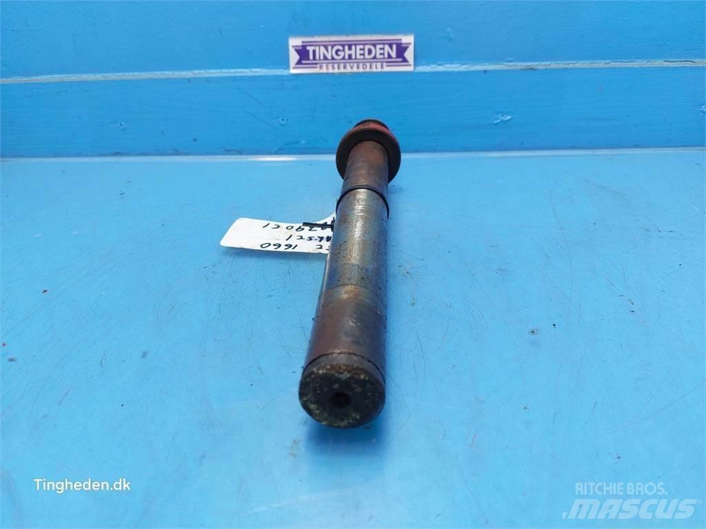 Case IH 1660 Combine harvester accessories