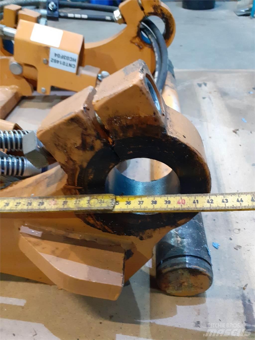 Case IH 321E Quick connectors