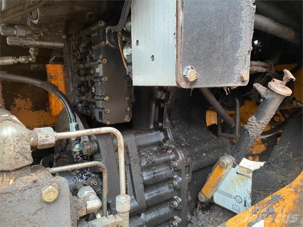 Case IH 621D Transmission