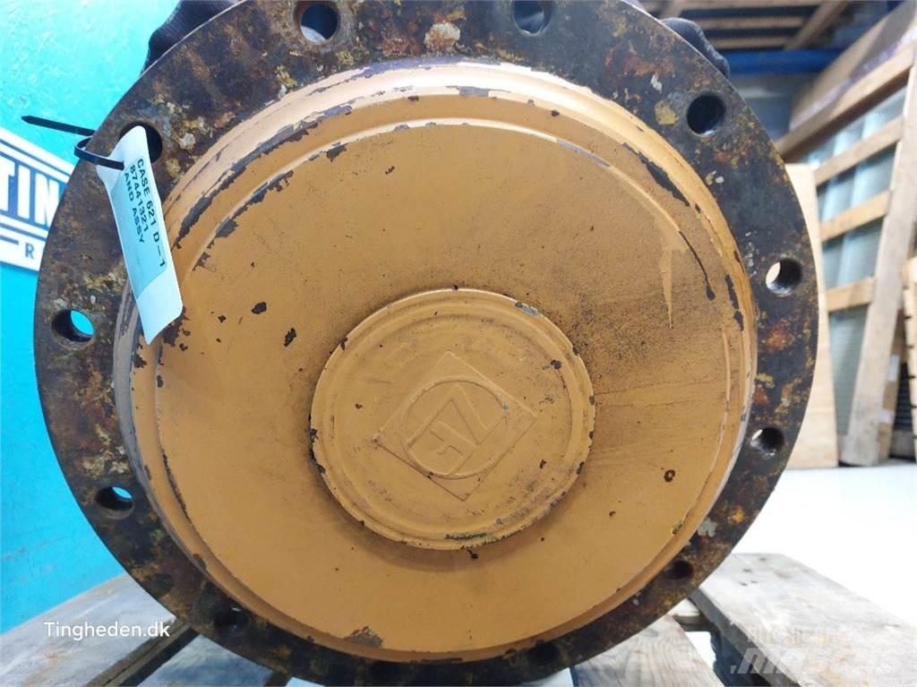 Case IH 621D Axles