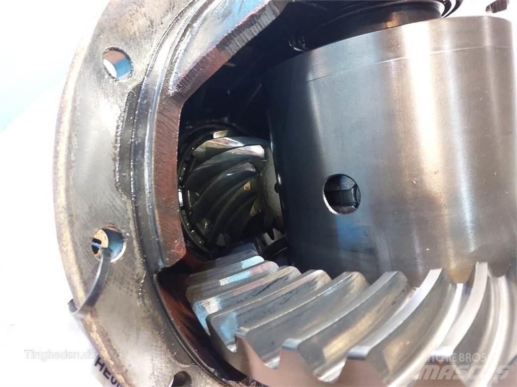Case IH 621D Axles