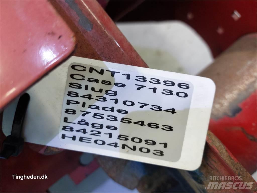 Case IH 7130 Combine harvester accessories