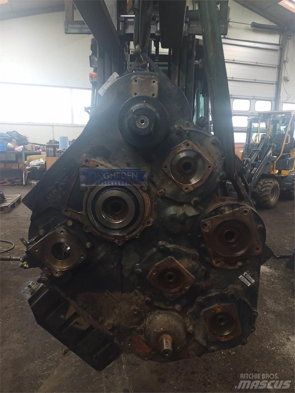 Case IH 8010 Transmission