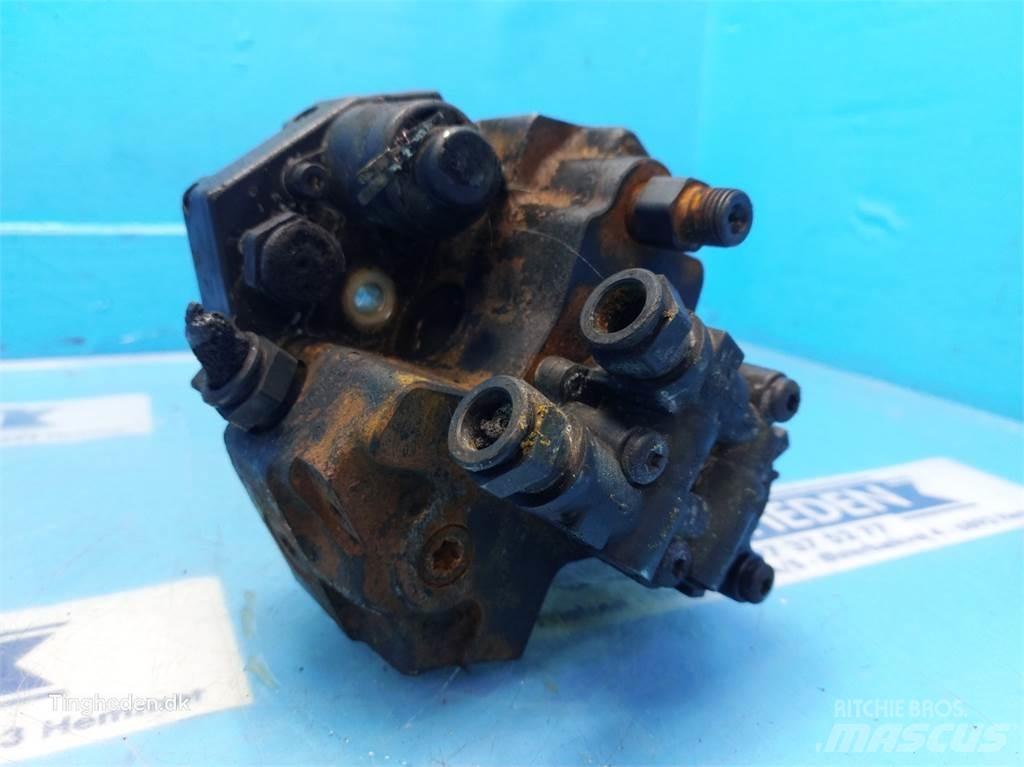 Case IH 821E Engines