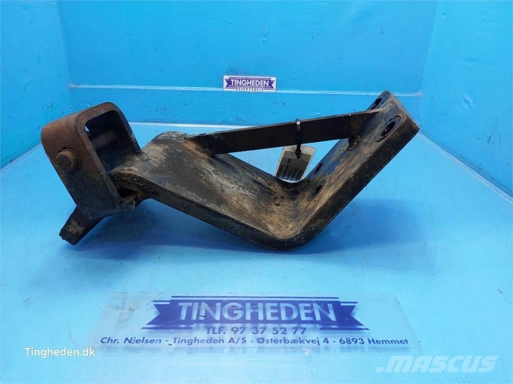 CASE Puma 185 Cabins and interior