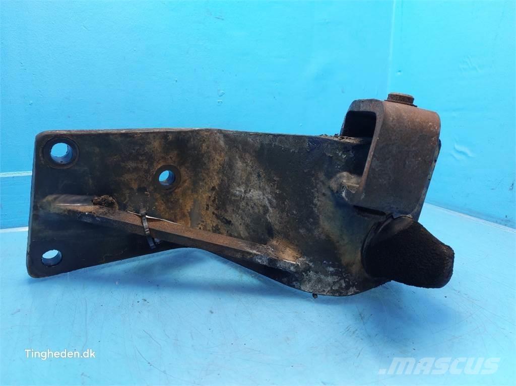 CASE Puma 185 Cabins and interior