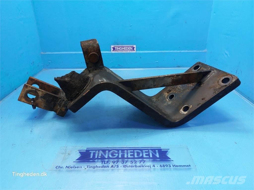 CASE Puma 185 Cabins and interior