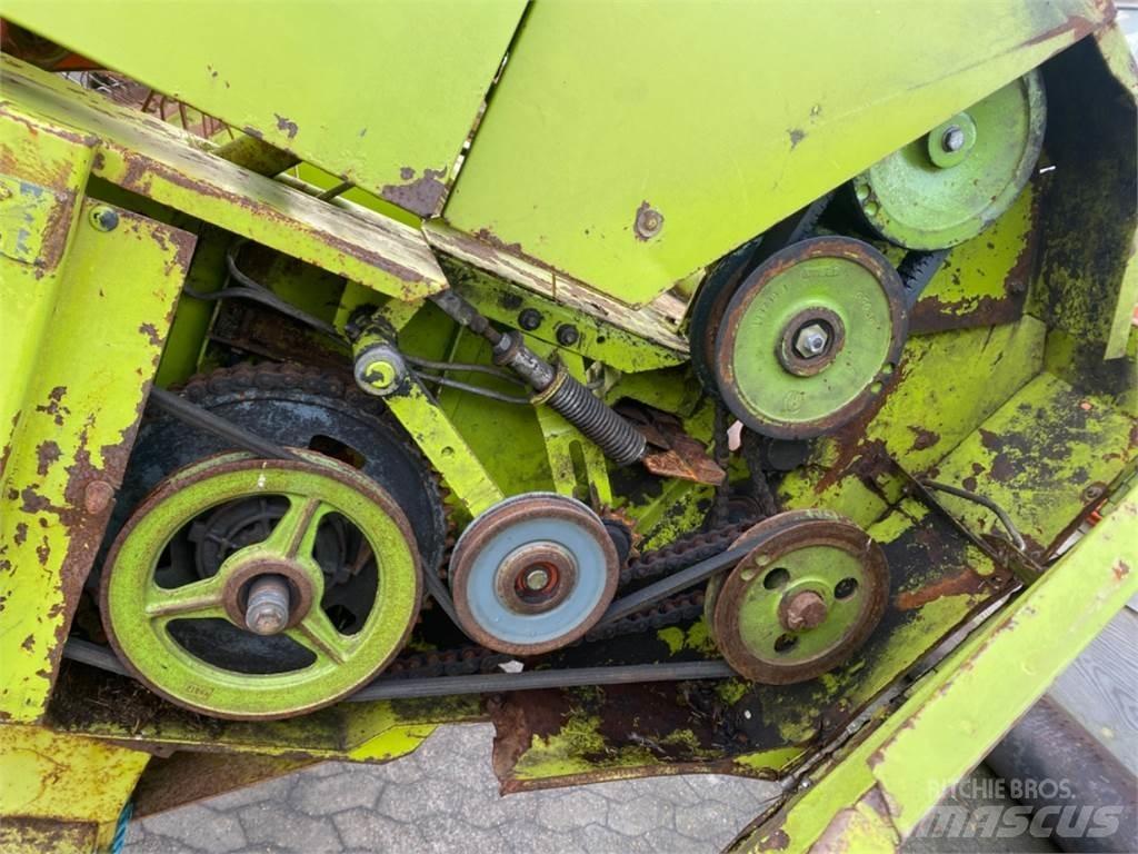 CLAAS 15” Combine harvester accessories