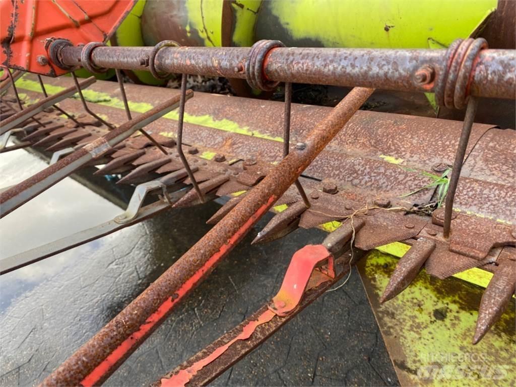 CLAAS 15” Combine harvester accessories