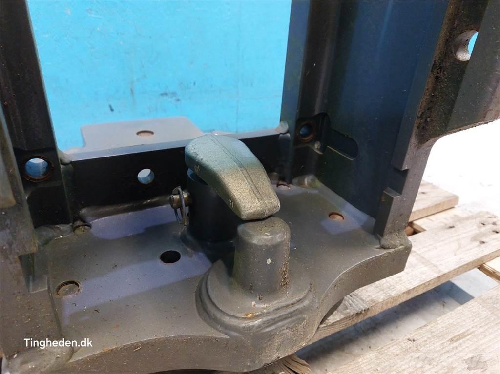 CLAAS Arion 600 Other tractor accessories