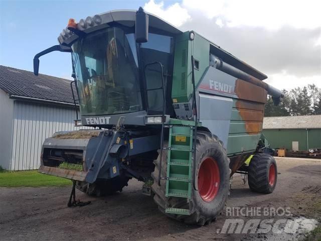 Fendt 8300 Combine harvesters