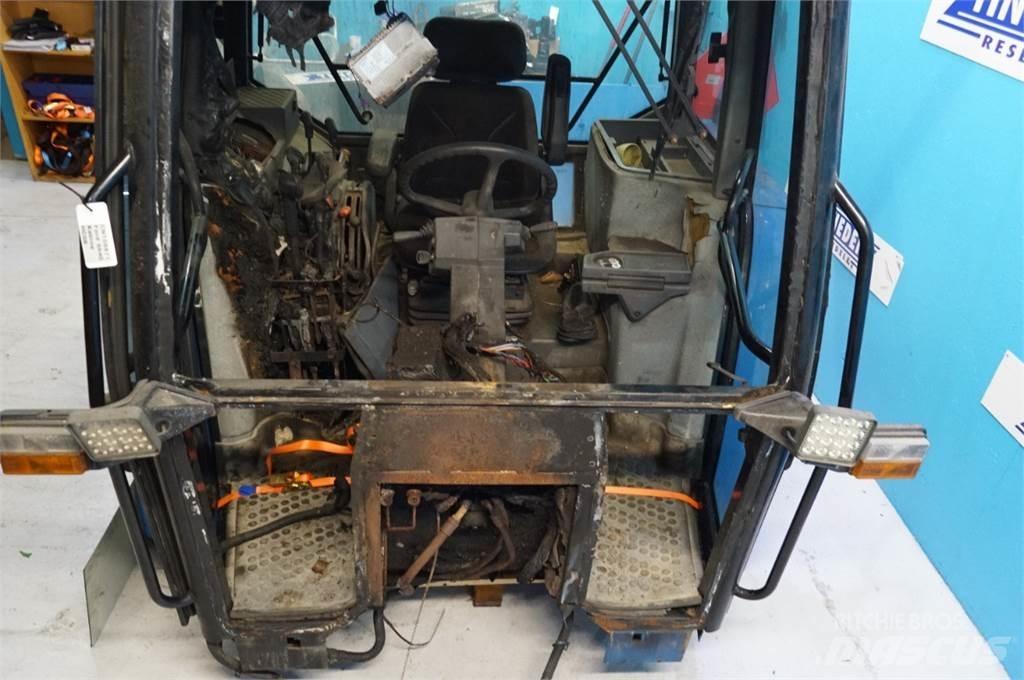 Ford 6640 Cabins and interior