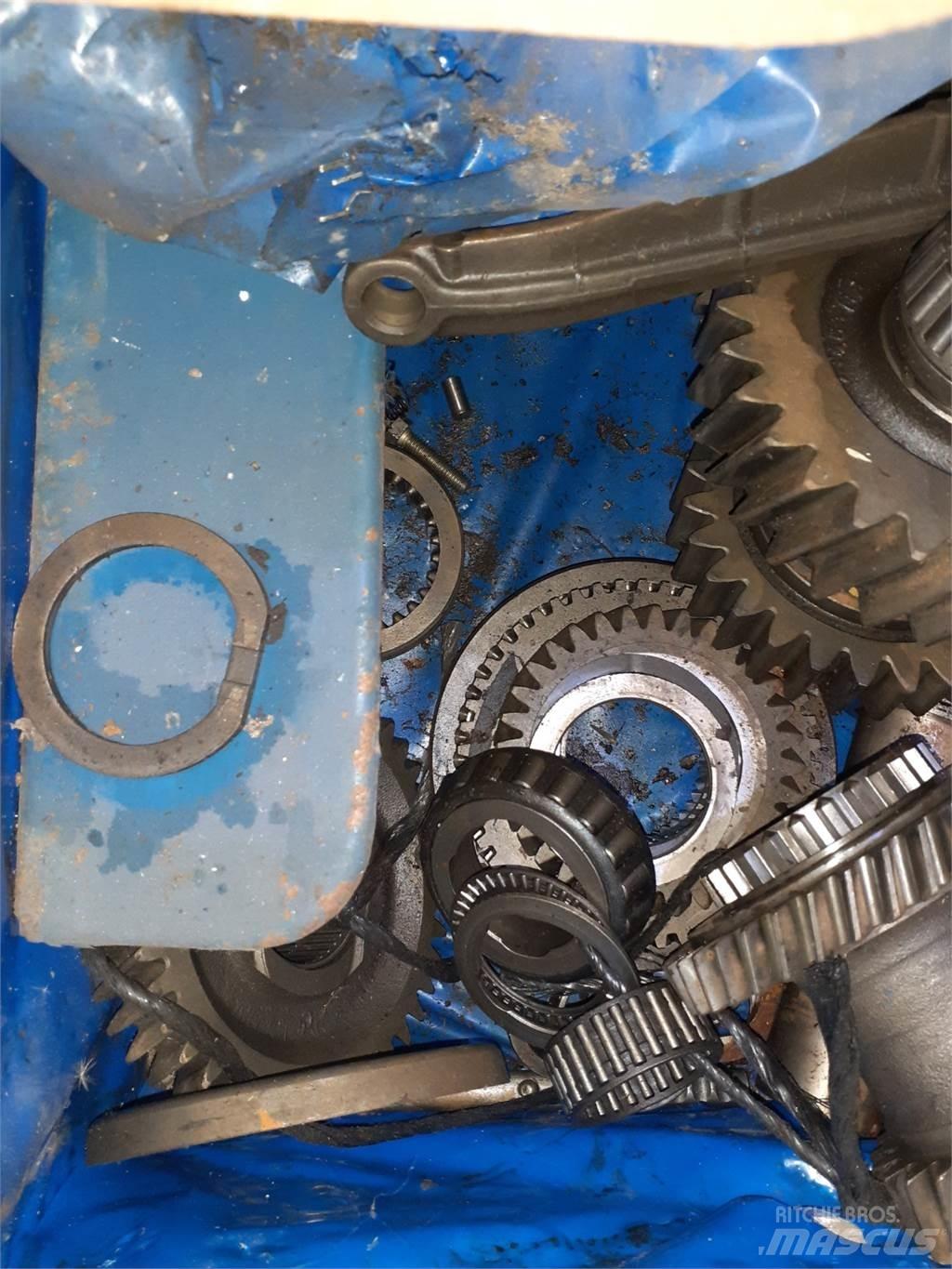 Ford 7710 Transmission