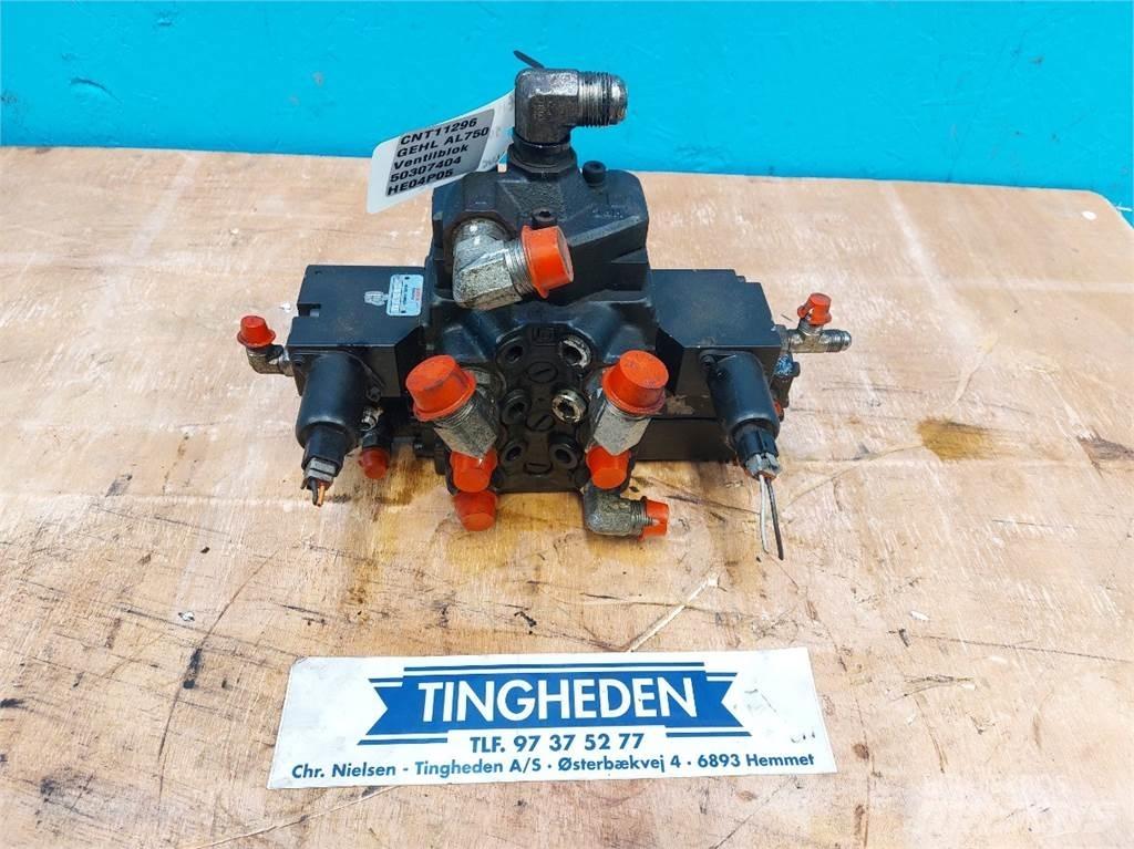 Gehl AL750 Hydraulics