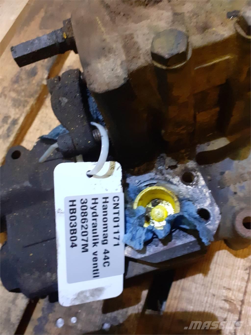  Hannonag 44C Hydraulics