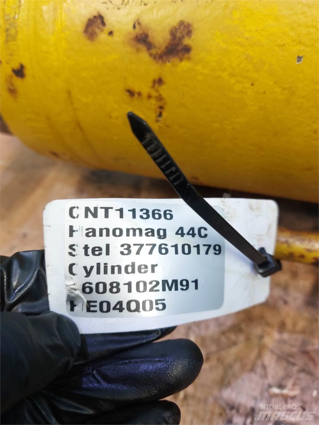  Hannonag 44C Booms and arms