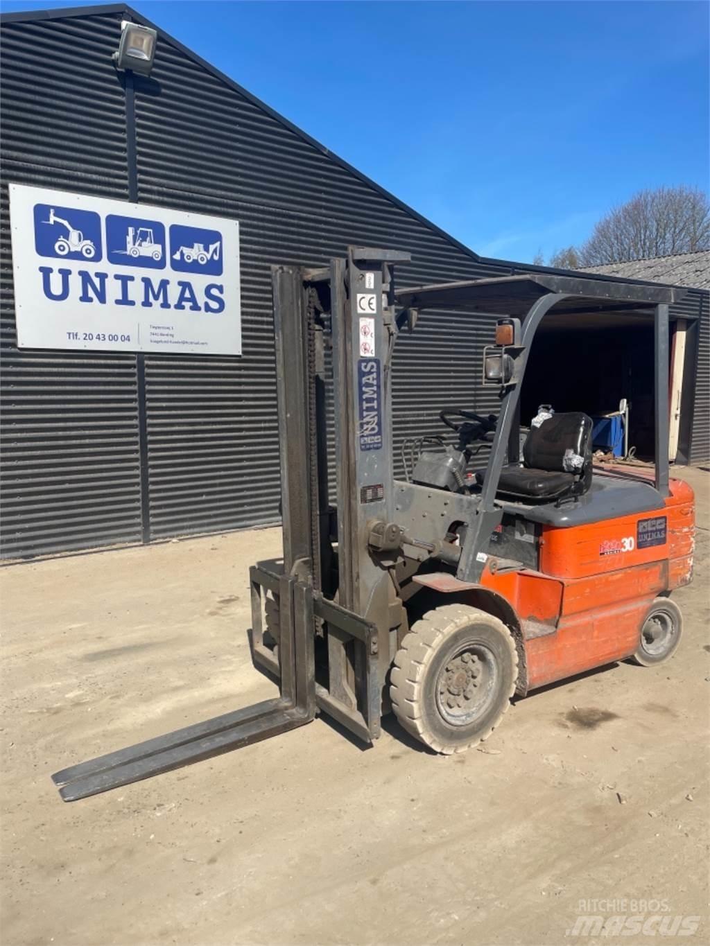 Heli CD30 Electric forklift trucks