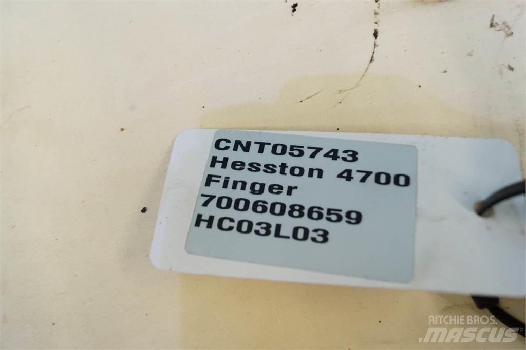 Hesston 4700 Bale clamps