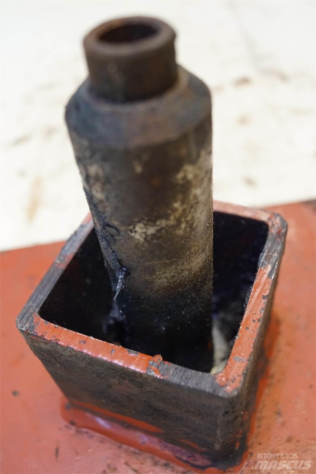 Hesston 4700 Other tractor accessories