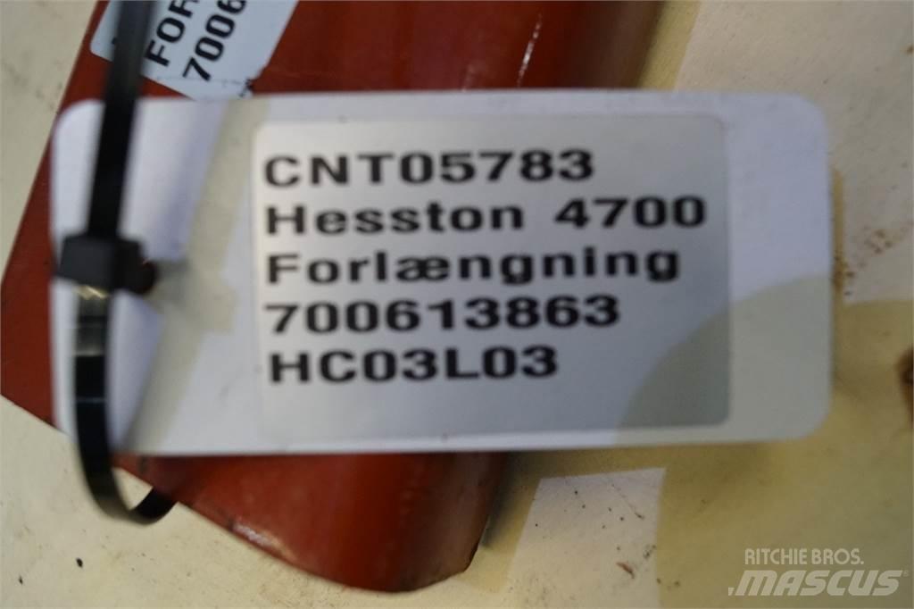 Hesston 4700 Bale clamps