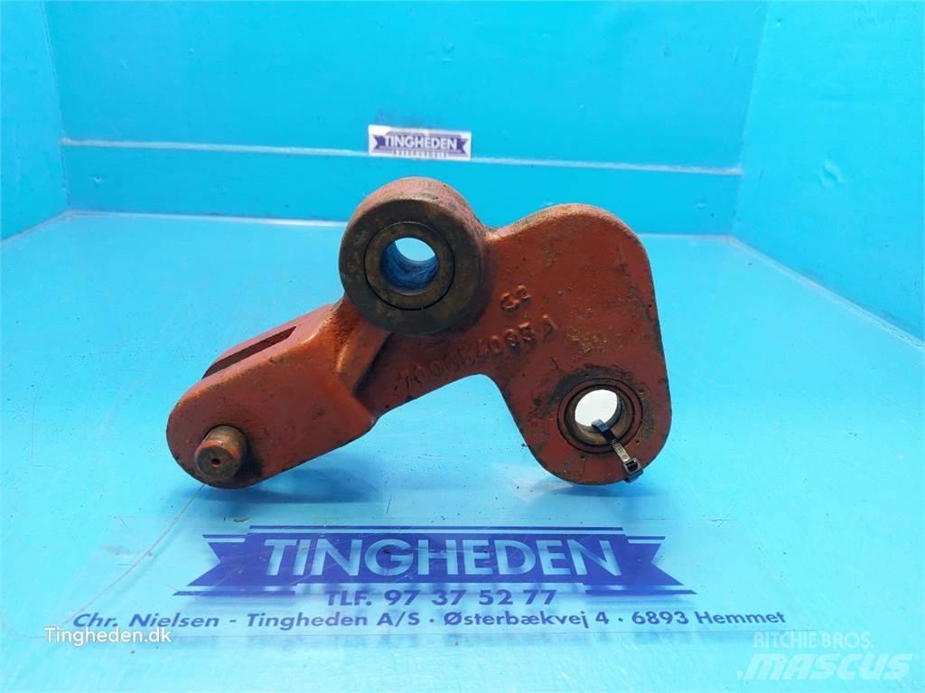 Hesston 4700 Bale clamps