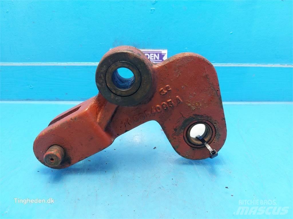 Hesston 4700 Bale clamps