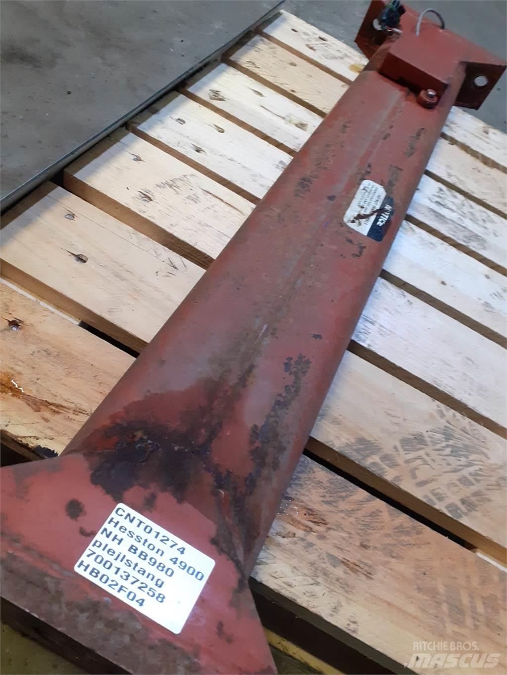 Hesston 4900 Other forage harvesting equipment