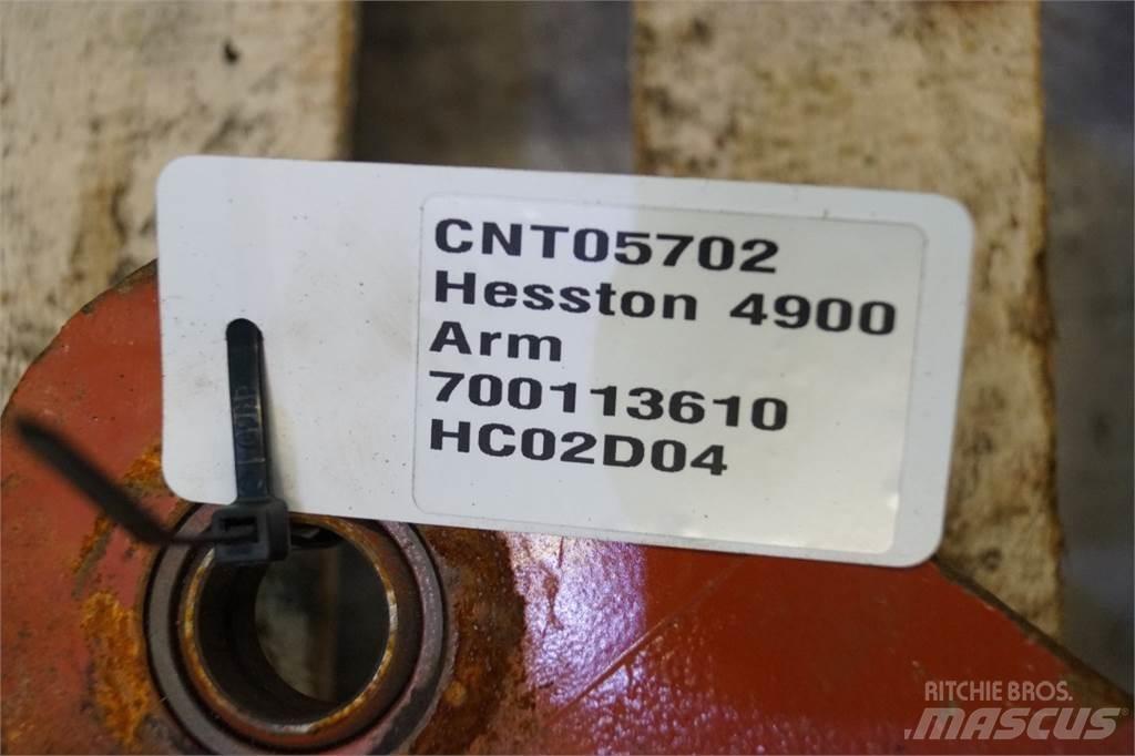 Hesston 4900 Bale clamps