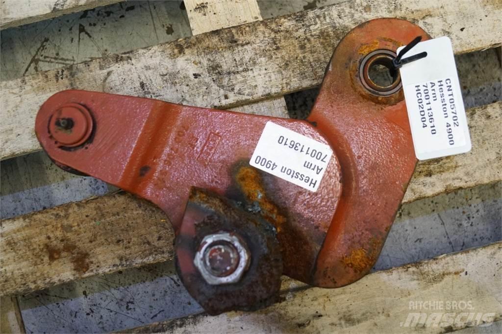 Hesston 4900 Bale clamps