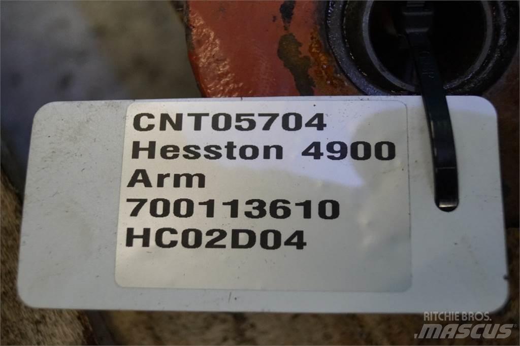 Hesston 4900 Bale clamps