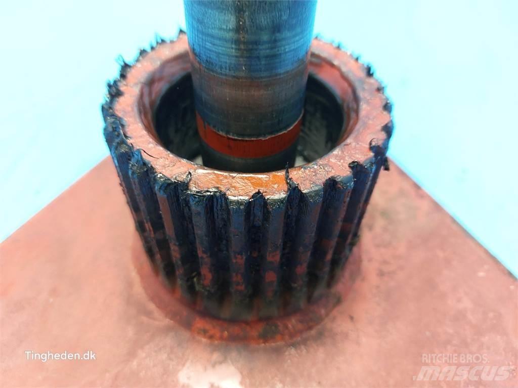 Hesston 4900 Transmission