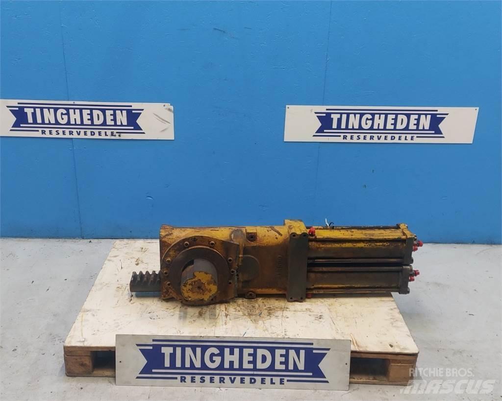 Hydrema 806 Backhoes
