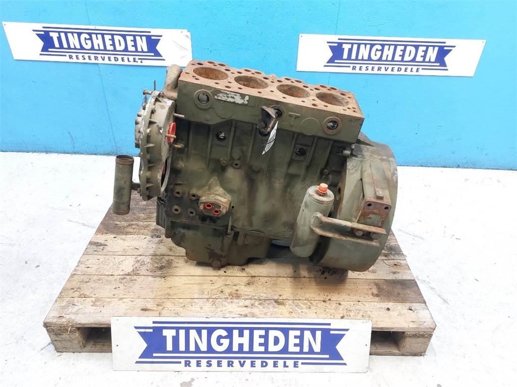 Hydrema 806 Engines