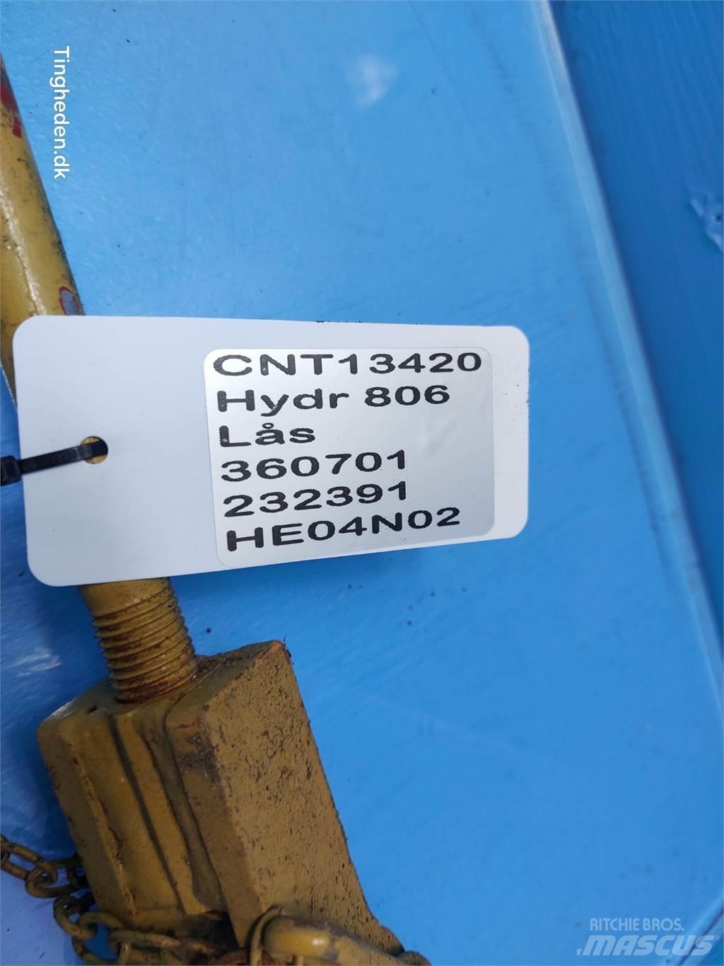 Hydrema 806 Backhoes