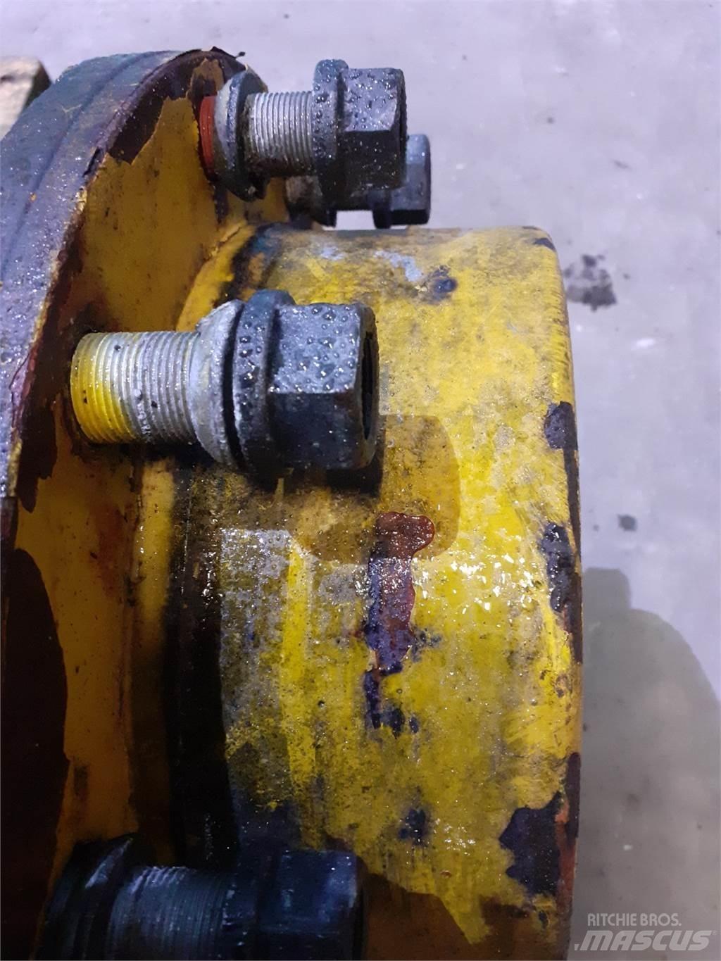 Hydrema 906B Axles