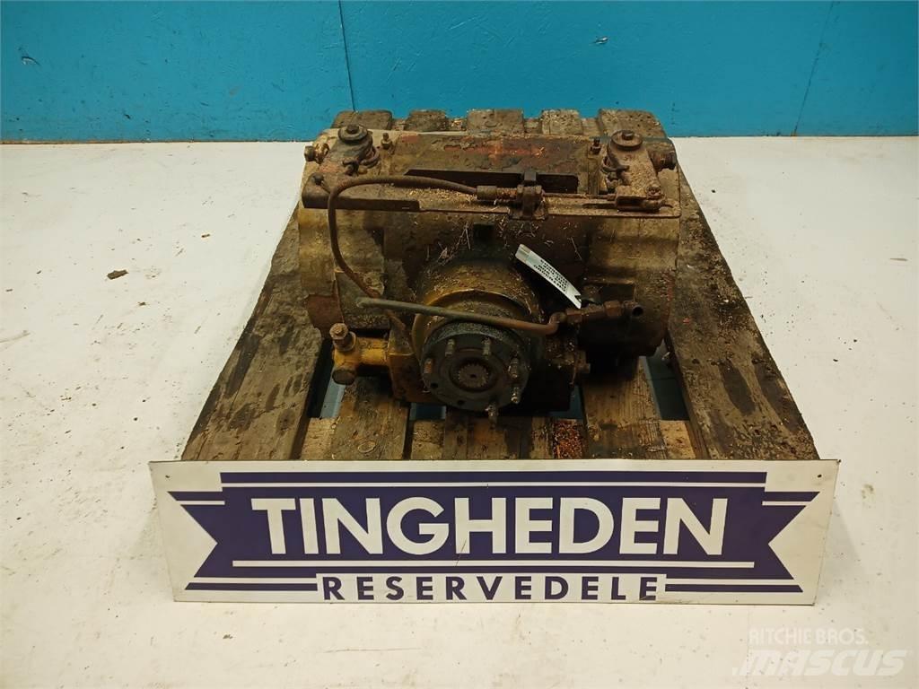 Hydrema 906B Axles