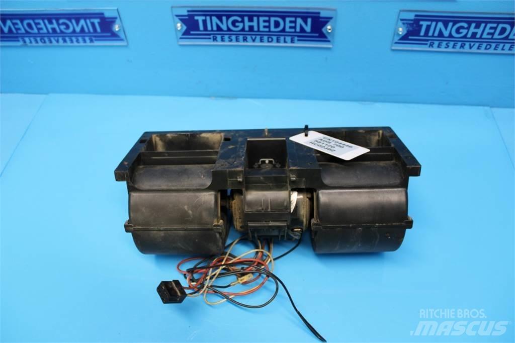 Hydrema 906B Electronics